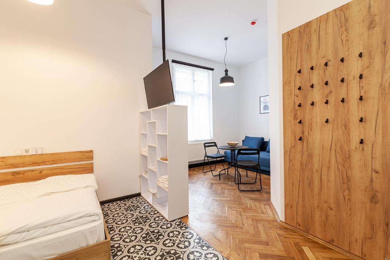 Check-in Apartment *